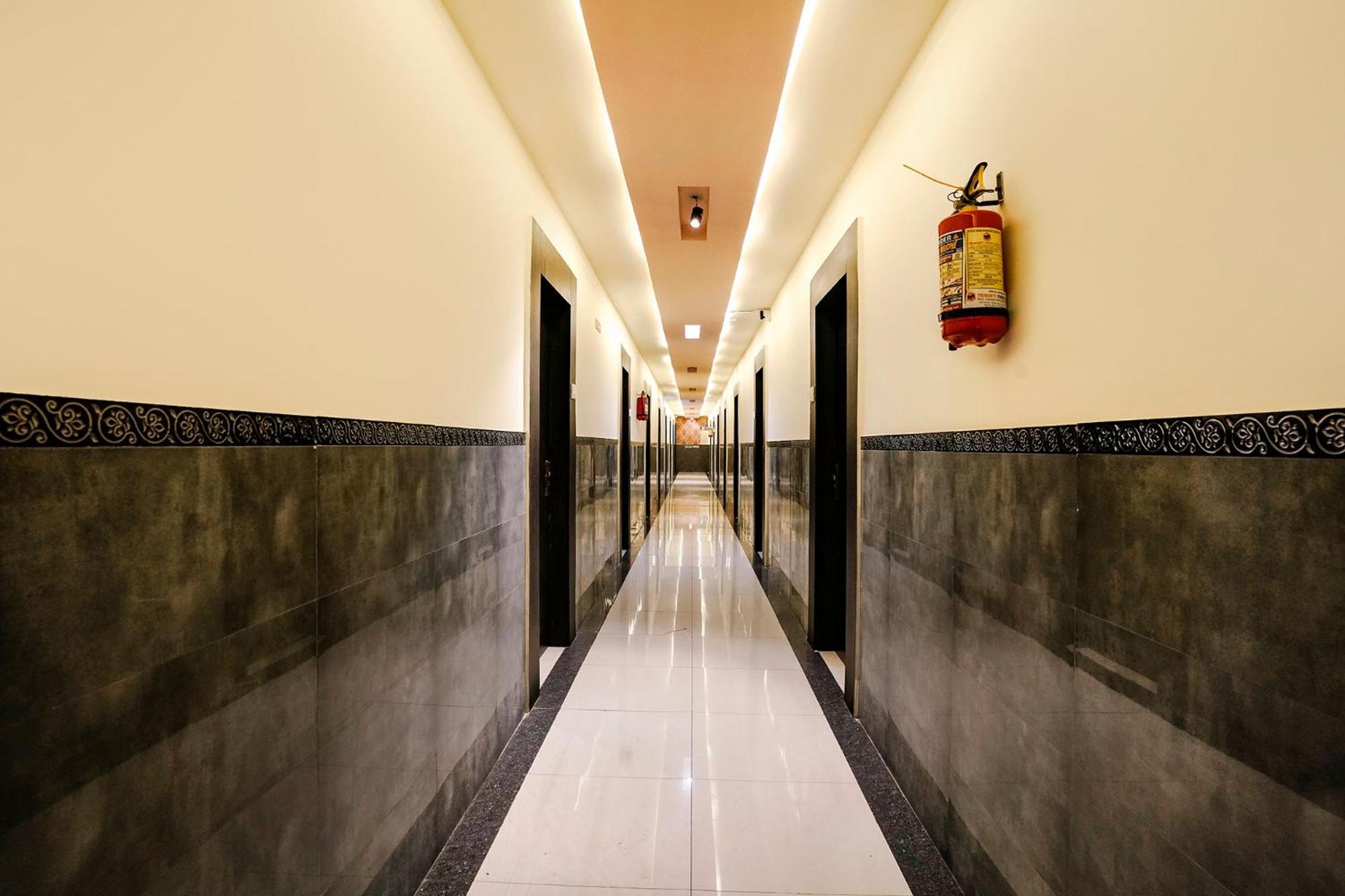 Fabhotel Sai Vihar Kolshet Екстериор снимка