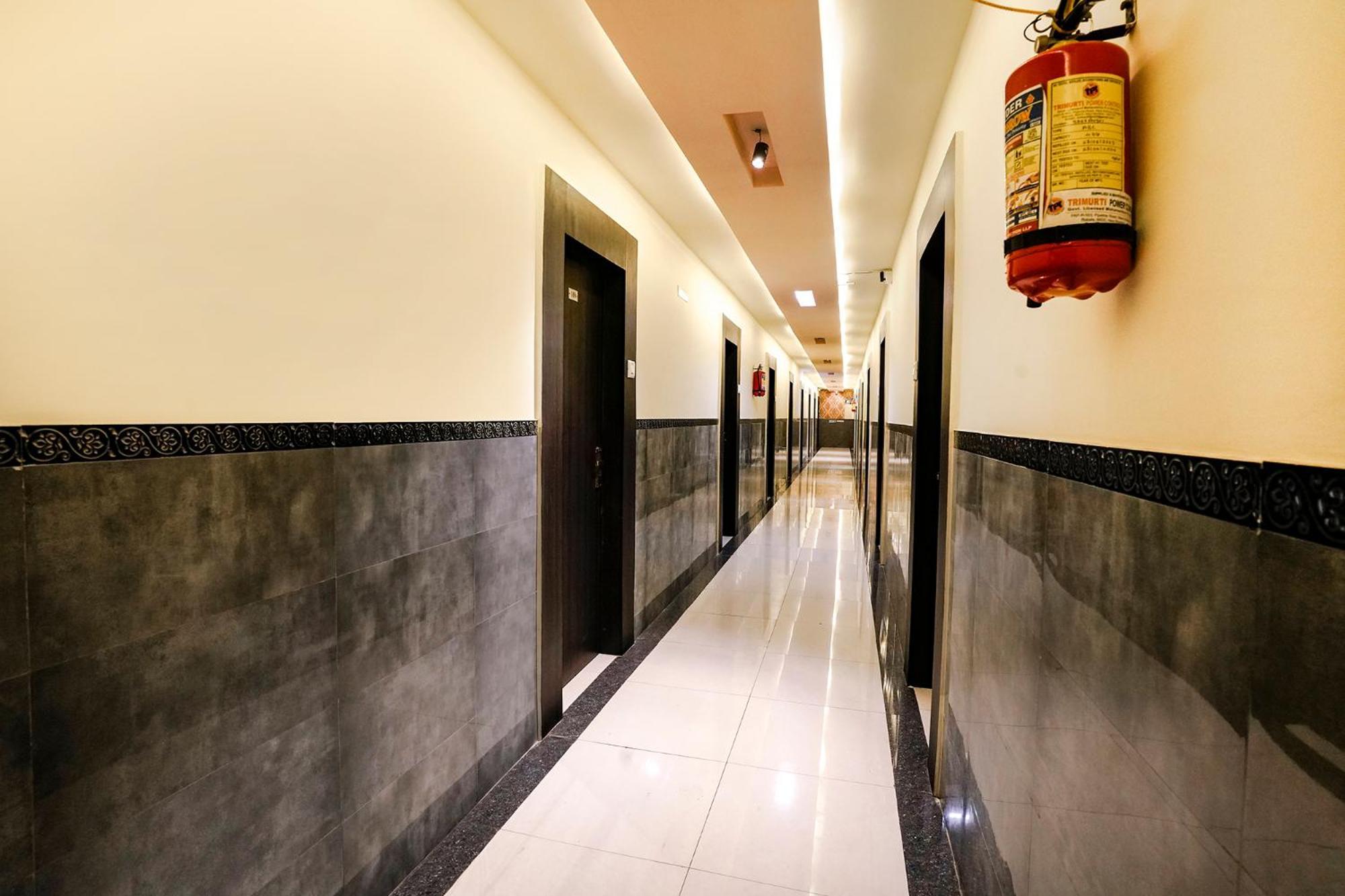 Fabhotel Sai Vihar Kolshet Екстериор снимка